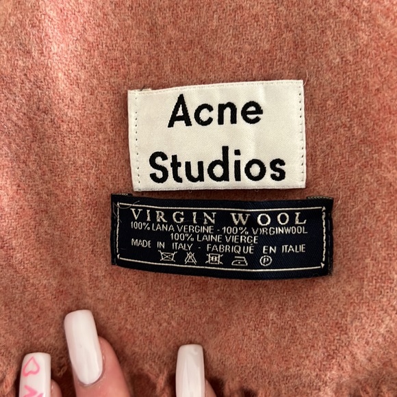 Acne Studios scarf - Picture 2 of 2